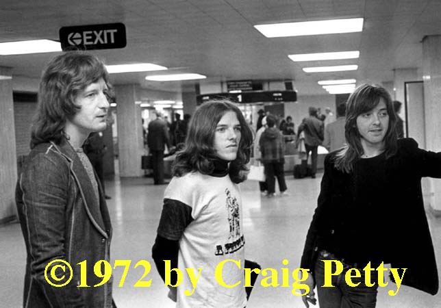 Pete Ham, Mike Gibbins and Joey Molland arrive in St. Louis, April 8, 1972