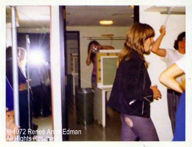 Joey Molland's backstage entrance, July 22, 1972