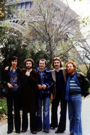 Bob Purvis, Alan Clarke, Splinter's agent, Bill Elliott at the Eiffel Tower, Paris, France, November 11, 1977 (photo taken by Alan Clarke, thanks to Jean Helfer)